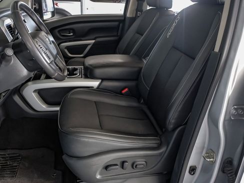 Used 2019 Nissan Titan PRO-4X image 27