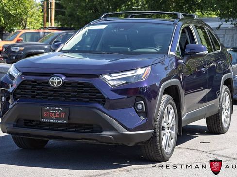 Used 2022 Toyota RAV4 XLE Premium AWD/4WD image 15