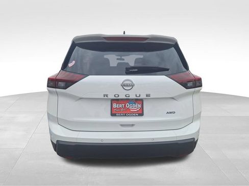 Certified 2025 Nissan Rogue S AWD/4WD image 6