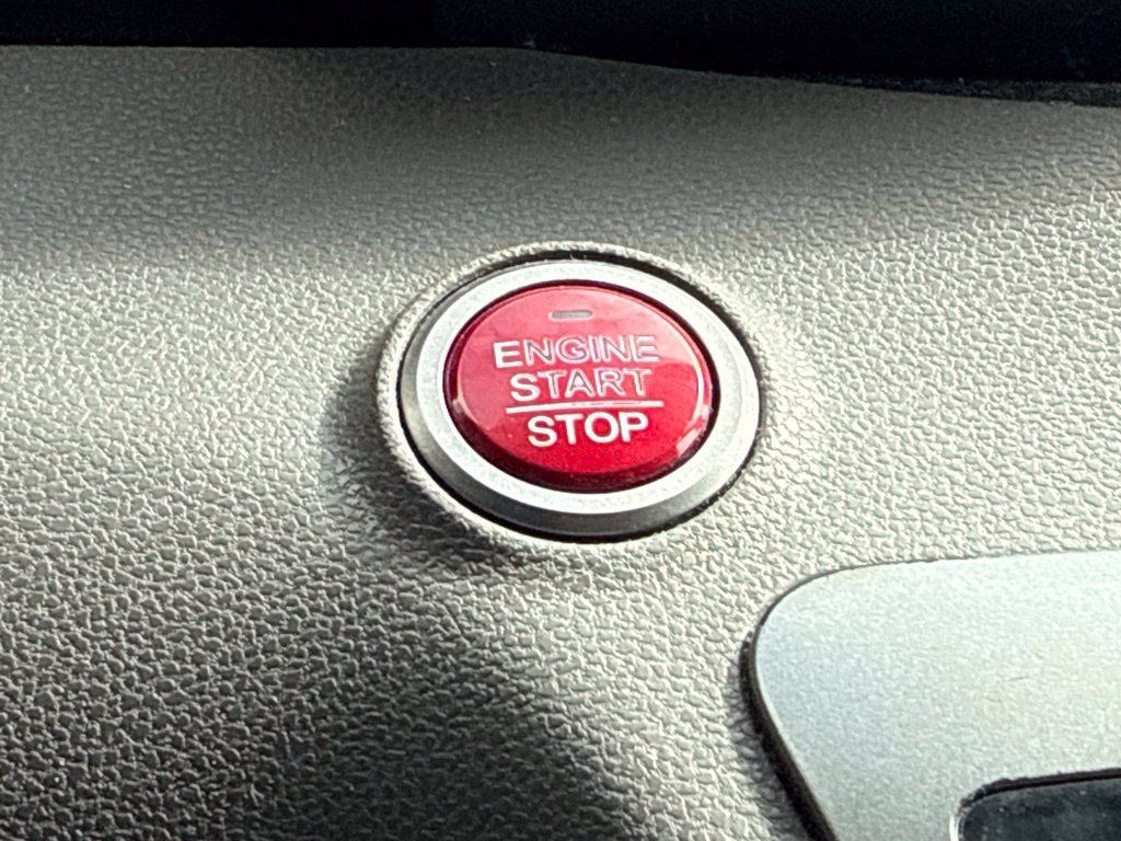 Used 2015 Honda Odyssey Touring image 21