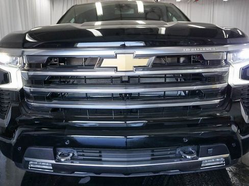New 2026 Chevrolet Silverado 1500 High Country w/ High Country Premium Package image 3