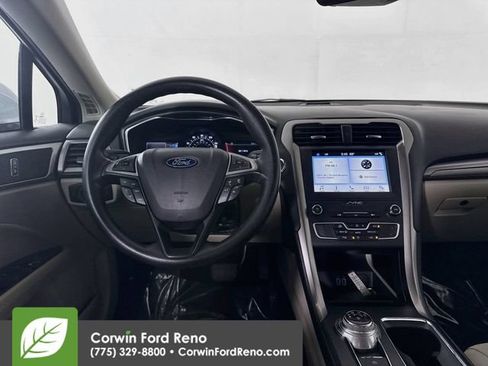 Used 2019 Ford Fusion SE FWD image 20