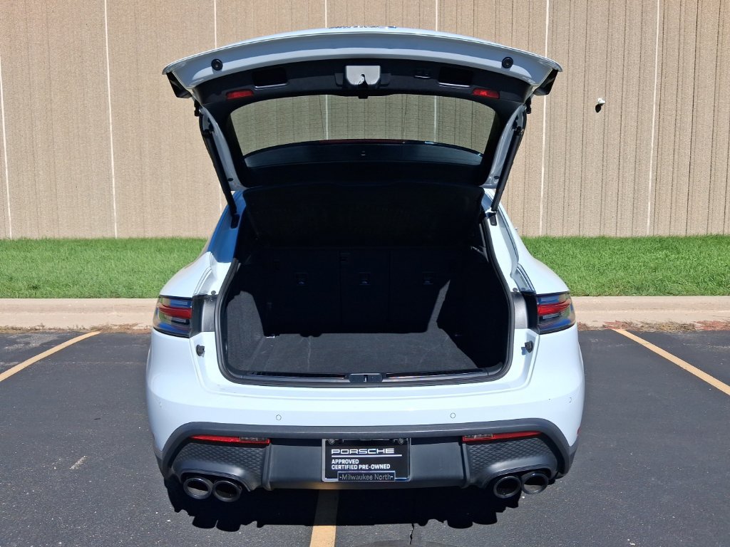 Certified 2024 Porsche Macan S AWD/4WD image 13