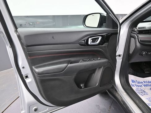Used 2024 Jeep Compass Trailhawk AWD/4WD image 27
