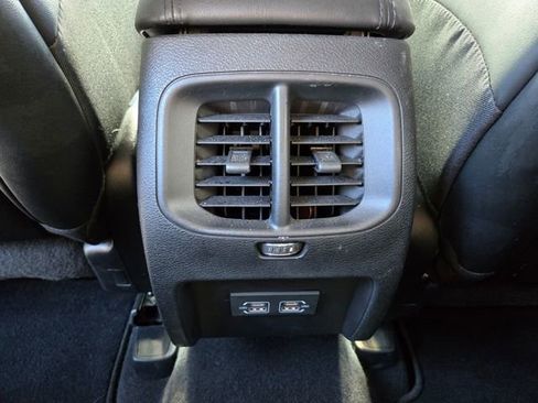 Used 2021 Jeep Cherokee Latitude Plus image 13