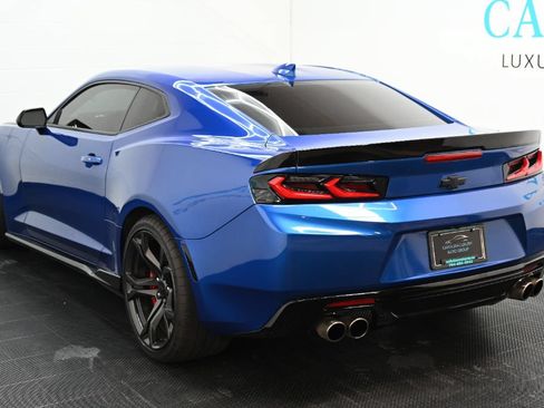 Used 2017 Chevrolet Camaro SS RWD image 5