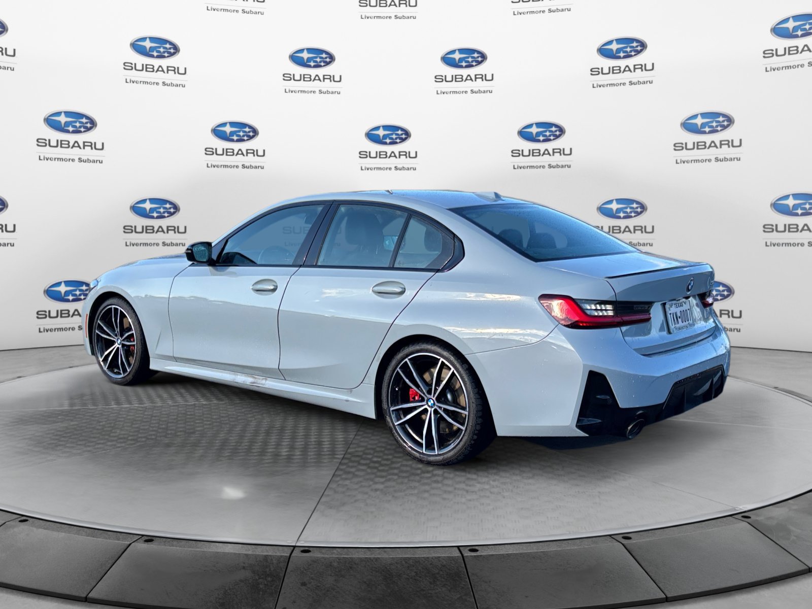Used 2023 BMW 330i Sedan w/ M Sport Package RWD image 4