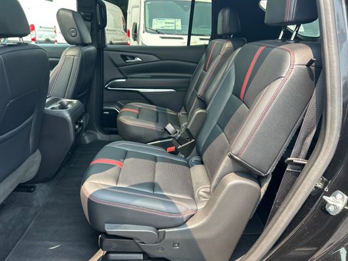 Used 2024 Chevrolet Traverse RS w/ LPO, Floor Liner Package AWD/4WD image 11
