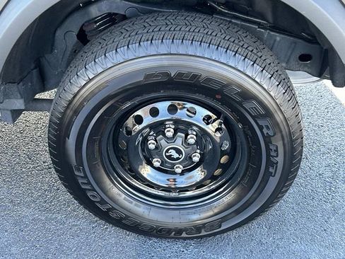 Used 2025 Ford Bronco Base image 13