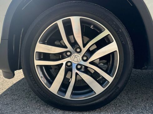 Used 2017 Honda Pilot Elite image 9