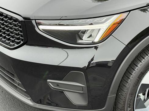 New 2026 Volvo XC40 B5 Core w/ Protection Package Premier AWD/4WD image 11