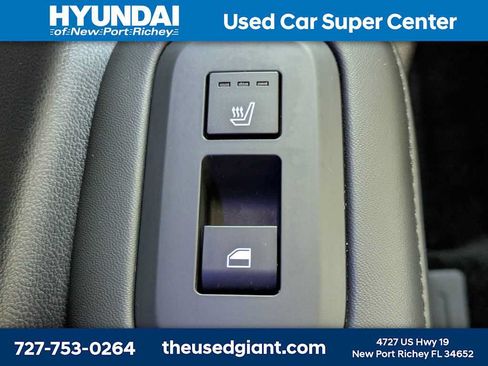 Certified 2024 Hyundai Santa Fe Limited AWD/4WD image 19