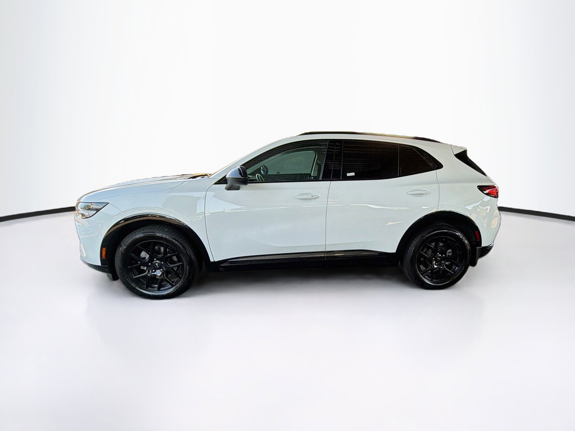 Used 2021 Buick Envision Essence w/ Sport Touring Package AWD/4WD image 4