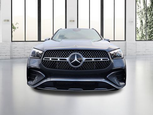 Used 2026 Mercedes-Benz GLE 450 4MATIC w/ Winter Package image 8