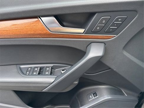 Used 2021 Audi Q5 2.0T Premium Plus image 21