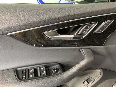 Used 2020 Audi Q7 3.0T Premium Plus w/ Premium Plus Package AWD/4WD image 14