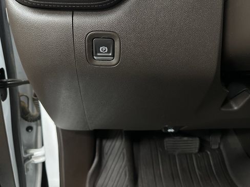 Used 2019 GMC Sierra 1500 SLT w/ SLT Premium Package image 35