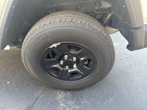 Used 2023 Jeep Wrangler Sport AWD/4WD image 7