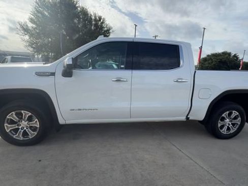 Used 2025 GMC Sierra 1500 SLT AWD/4WD image 5