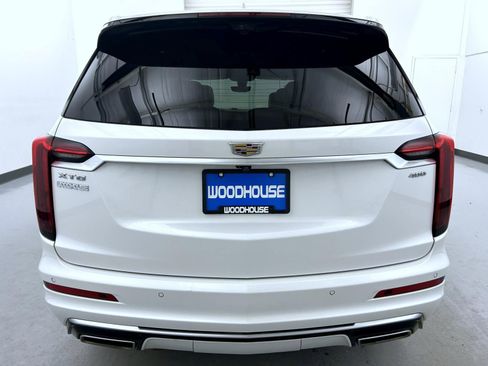 Used 2021 Cadillac XT6 Premium Luxury image 10