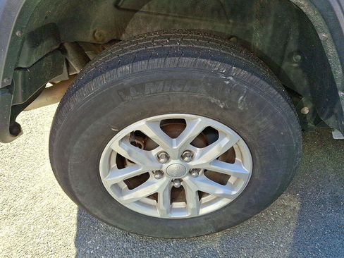 Used 2023 Jeep Wrangler Sport S image 9