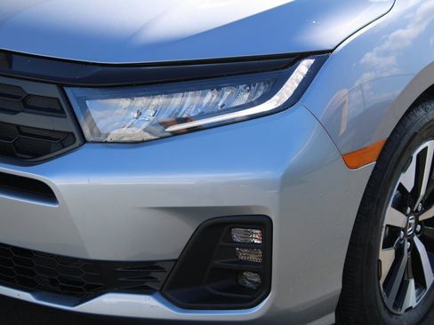 New 2026 Honda Odyssey EX-L image 2