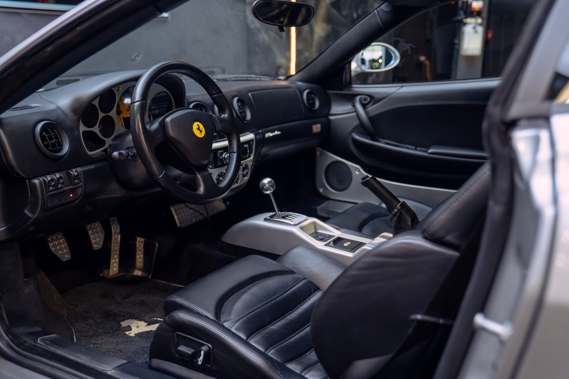 Used 2003 Ferrari 360 Modena RWD image 2