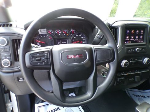 Used 2024 GMC Sierra 1500 Pro w/ Pro Value Package AWD/4WD image 12