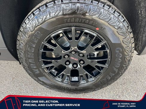 New 2026 GMC Acadia AT4 w/ Luxury Package AWD/4WD image 9