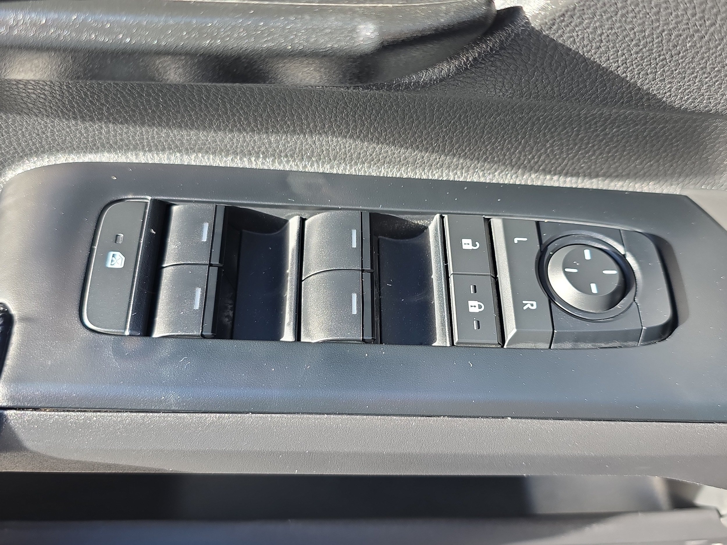 Used 2026 Toyota Tacoma 4x4 Double Cab image 25