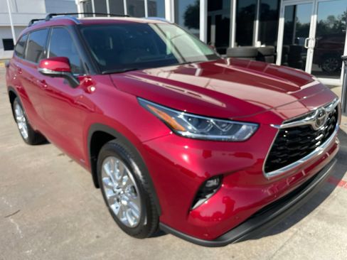 Used 2026 Toyota Highlander Limited AWD/4WD image 20