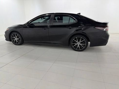 Used 2022 Toyota Camry SE w/ Cold Weather Package AWD/4WD image 2
