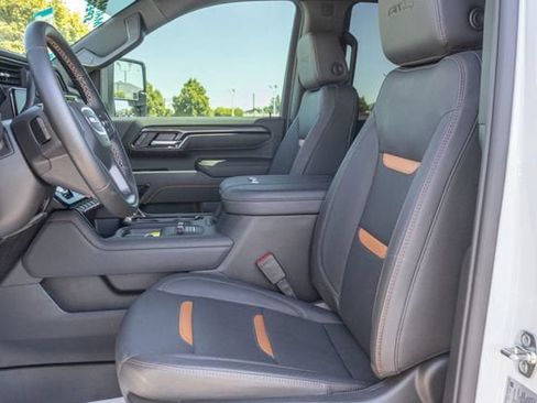 Used 2026 GMC Sierra 2500 AT4 AWD/4WD image 6
