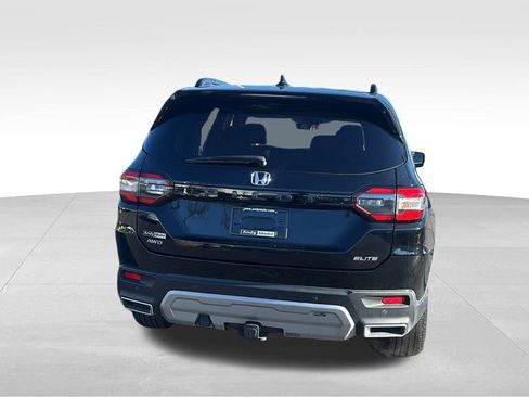 Certified 2024 Honda Pilot Elite image 6