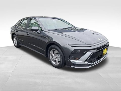 New 2026 Hyundai Sonata SE FWD image 8