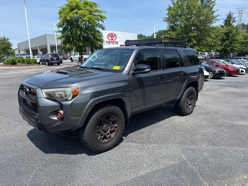 Used 2021 Toyota 4Runner Venture AWD/4WD image 2