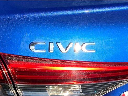 Used 2022 Honda Civic Sport image 29