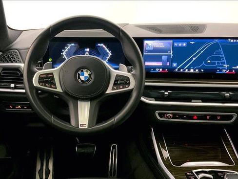Certified 2024 BMW X7 xDrive40i w/ M Sport Package image 4