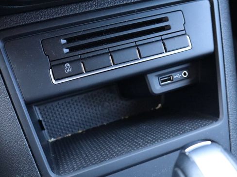 Used 2017 Volkswagen Tiguan Limited w/ Premium Package FWD image 22