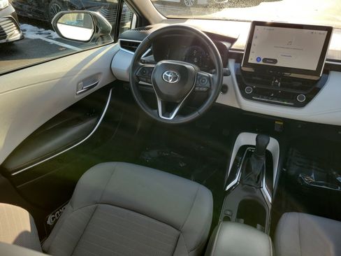 Certified 2025 Toyota Corolla SE image 15