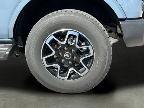 New 2025 Ford Bronco Outer Banks image 38