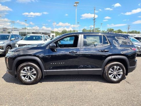 New 2026 Chevrolet Equinox LT w/ Convenience Package II image 9