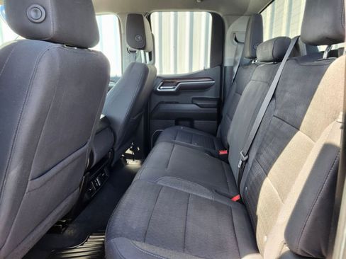 Used 2022 Chevrolet Silverado 1500 LT AWD/4WD image 14