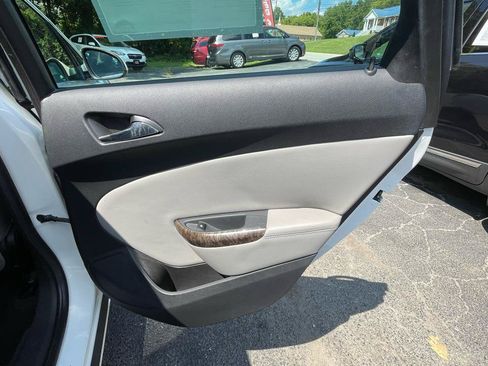 Used 2012 Buick Verano FWD image 23
