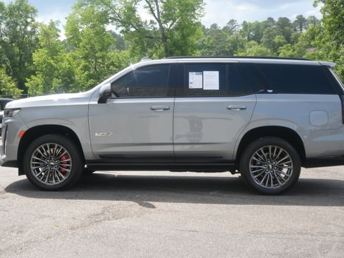 Used 2023 Cadillac Escalade V w/ Heavy-Duty Trailer Package AWD/4WD image 6