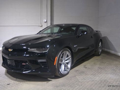 Used 2016 Chevrolet Camaro SS image 2