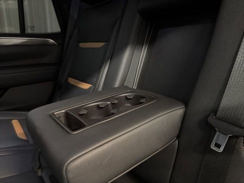 Used 2021 GMC Yukon AT4 w/ AT4 Premium Plus Package AWD/4WD image 15