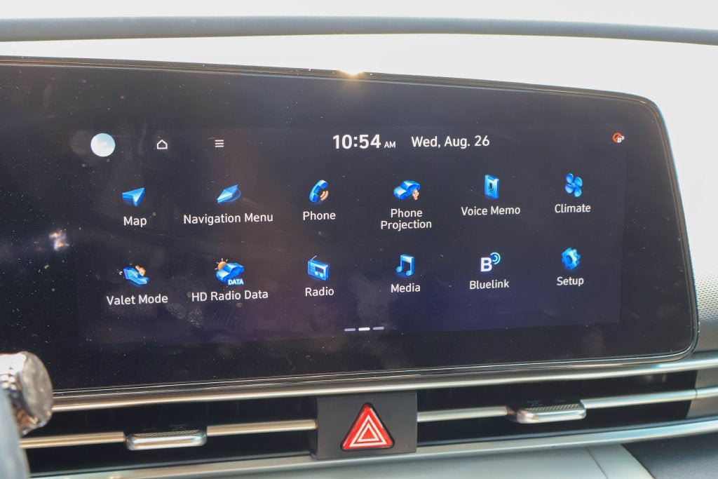 Used 2023 Hyundai Elantra Limited FWD image 5