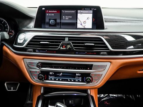 Used 2019 BMW 750i xDrive w/ Executive Package image 25