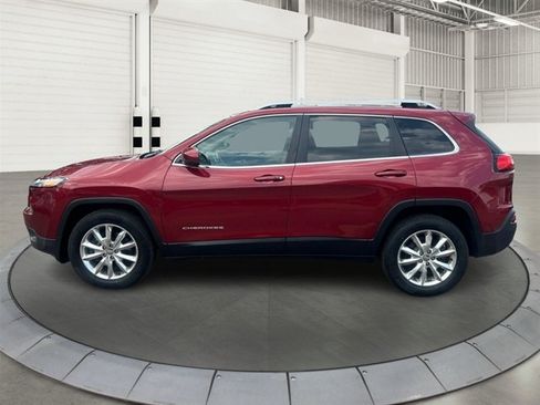 Used 2017 Jeep Cherokee Limited AWD/4WD image 1